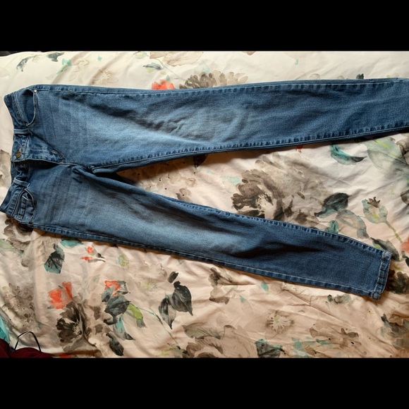 Barely worn high waisted skinny jeans - Picture 1 of 3
